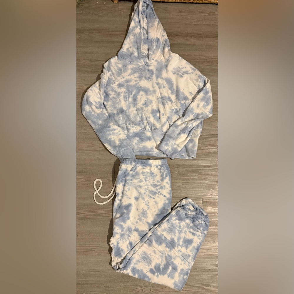 OFFLINE by Aerie Blue & White Tie-Dye Loungewear Set